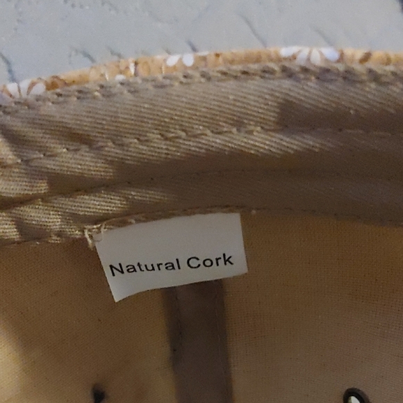 Natural Cork Floral Patterned Cap - Picture 2 of 9